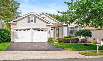 10 Powderhorn Way, Allentown, NJ 08501