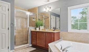 322 Dirkshire Ct, Adams Twp., PA 16046