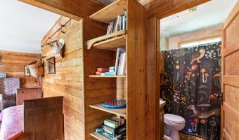 1048 Cottage Rd, Averill, VT 05903