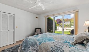 27 Alpine Estates Dr, Cranston, RI 02921