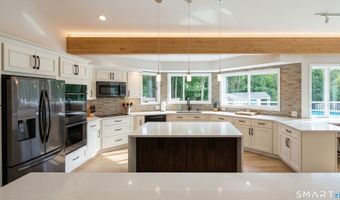 14 Vermillion Dr, Avon, CT 06001