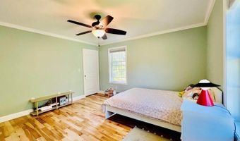 40 Ellis Ct, Bangor, ME 04401