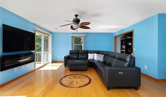 23 Indian Trl, Coventry, RI 02816