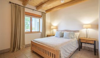 265 Hondo Seco Rd, Arroyo Seco, NM 87514