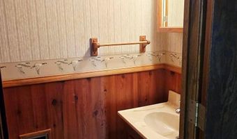 1713 S Shore Dr, Albert Lea, MN 56007