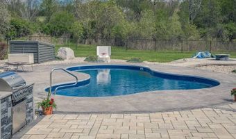 917 McDonald Dr, Amsterdam, NY 12070