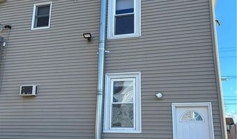 1 Rolfe Sq 2, Cranston, RI 02910