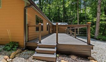 2052 Granny Squirrel Dr, Andrews, NC 28901