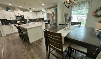 25 Park Ln, Arundel, ME 04046
