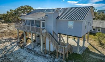 8 Bass St, Alligator Point, FL 32346