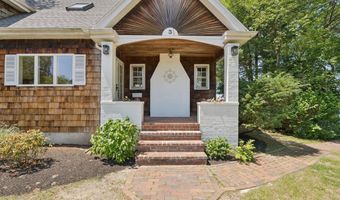 3 Tidewater Cv, Falmouth, ME 04105