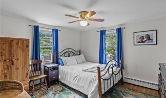 174 Lawnacre Dr, Cranston, RI 02920