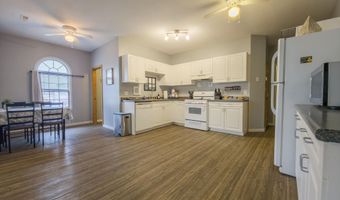 1 W Main St, Albion, IL 62806