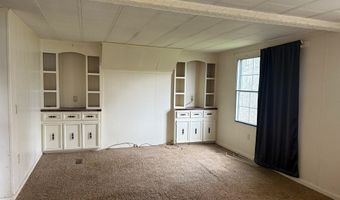 121 Caldwell St, Athens, WV 24712