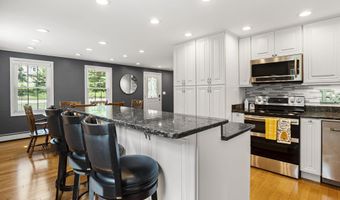 44 McQuade Brook Rd, Bedford, NH 03110
