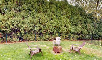 4 Arbania St, Auburn, ME 04210