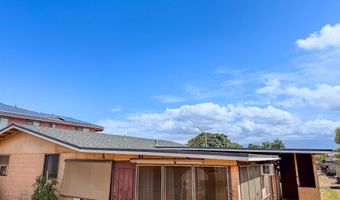 588 POHAKU St, Kahului, HI 96732