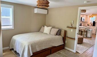3 Clinton St A, Newport, RI 02840