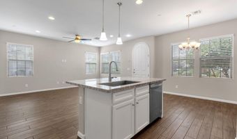 2477 W MARKET Pl 34, Chandler, AZ 85248