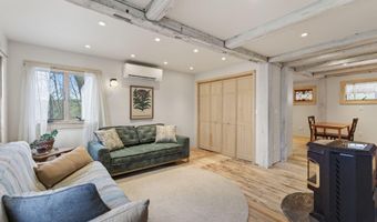 3 York St, Augusta, ME 04330