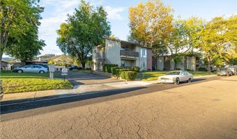 2536 White Oak Pl 2, Escondido, CA 92027