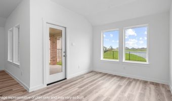 517 Robin St, Angleton, TX 77515