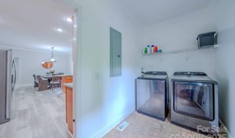 27 Garland Ball Dr, Alexander, NC 28701