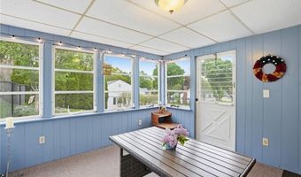 13 Garden Dr, Lincoln, RI 02865