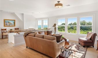 71 Cliff Dr, Narragansett, RI 02882