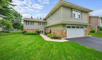 640 Ash St, Algonquin, IL 60102