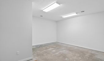 515 E Main St, Anna, OH 45302