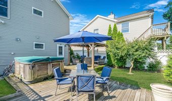 29 North Plz, Amity Harbor, NY 11701