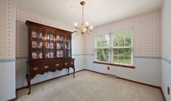8 SIGNAL HILL Dr, Hockessin, DE 19707