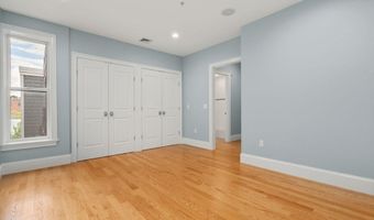 111 B St 8, Boston, MA 02127