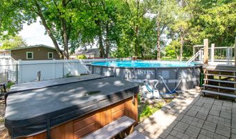 1219 Garfield Cir, Ames, IA 50014