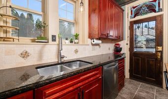 712 N 30TH St, Allentown, PA 18104