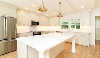 100 Williamsburg Ln, Athens, GA 30605
