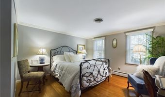 2 Signal Ridge Way, East Greenwich, RI 02818