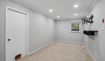 3831 N VERNON St N, Arlington, VA 22207