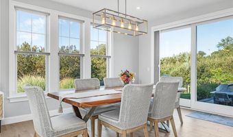 1046 Ocean Rd, Narragansett, RI 02882