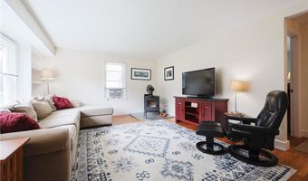15 Terrace Dr, Bristol, RI 02809