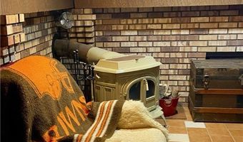 135 Ridgeland Dr, Amherst, OH 44001