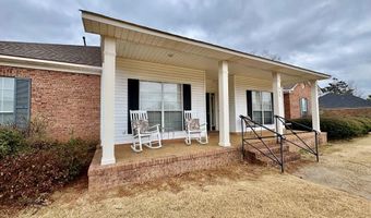 306 Hickory Ln, Batesville, MS 38606