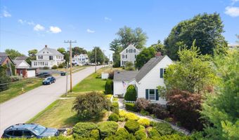 118 Poplar St, Bangor, ME 04401