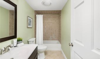 40 Prospect Ave C3, Narragansett, RI 02882