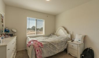 6421 Maple Leaf Ln, Riverbank, CA 95367