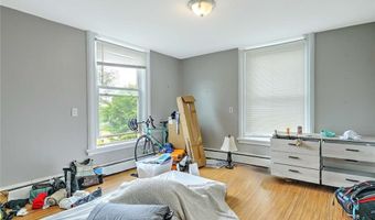 571 Spring St, Newport, RI 02840