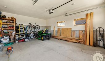 618 Grove Creek Rd, Absarokee, MT 59001