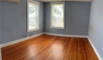 12 Third School St 2, Bristol, RI 02809