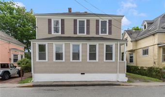 53 Warner St, Newport, RI 02840